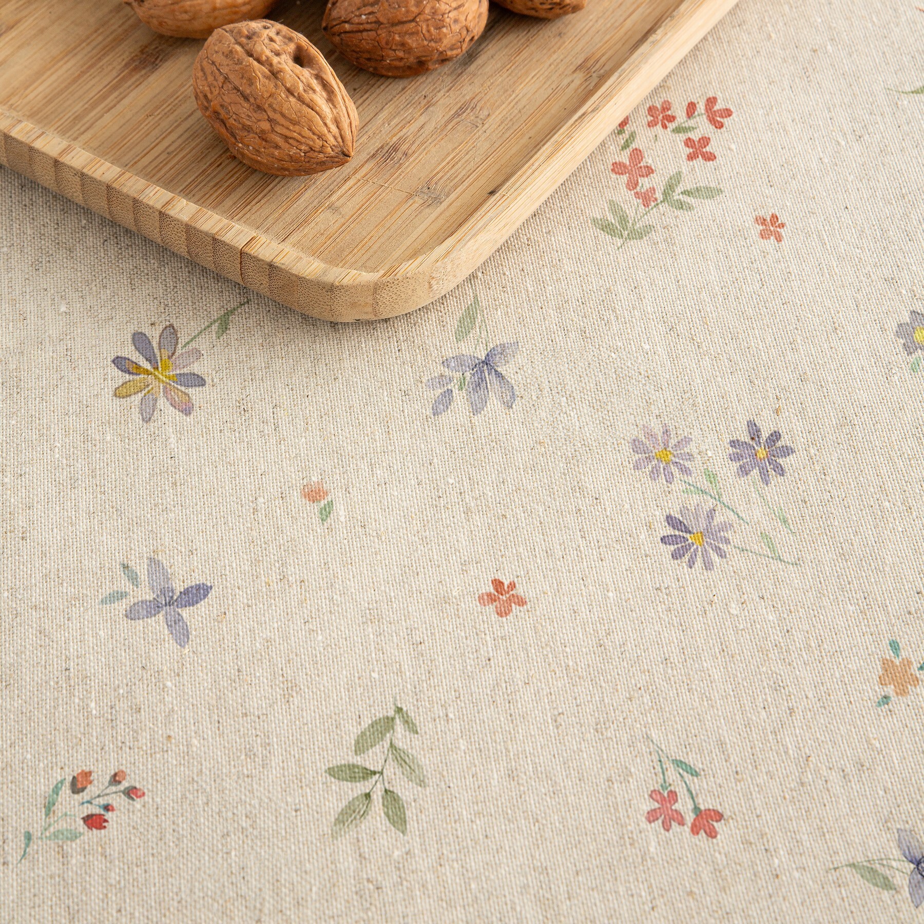 Nappe imprimée anti-tâches SHAYLA MULTICOLORE