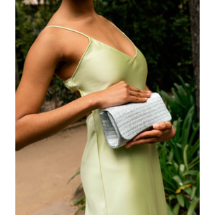 Bolso de fiesta plateado con solapa plisada