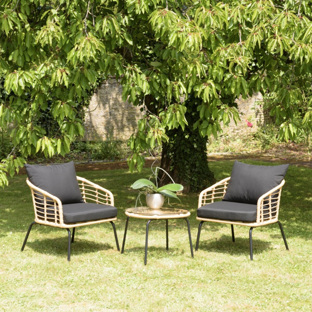 MALO - Ensemble de 2 fauteuils rotin synthétique et table basse ronde