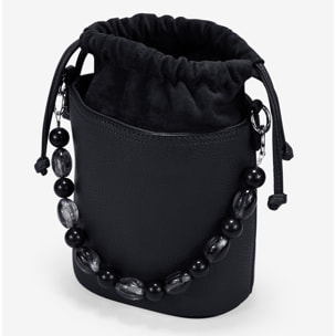 Bolso de mano negro con asa de piedras