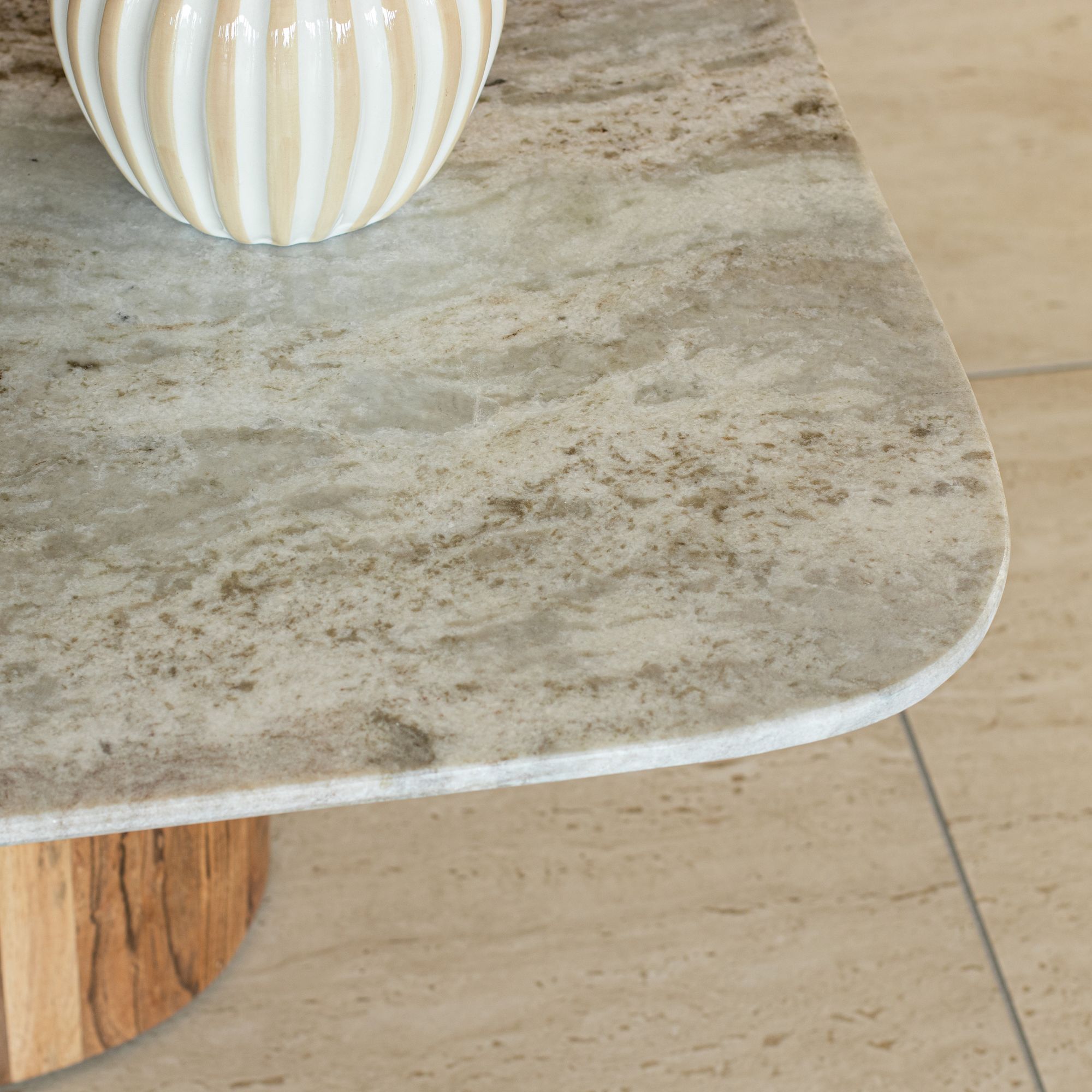 Table basse en marbre gris et pied en bois d'acacia  BERGEN