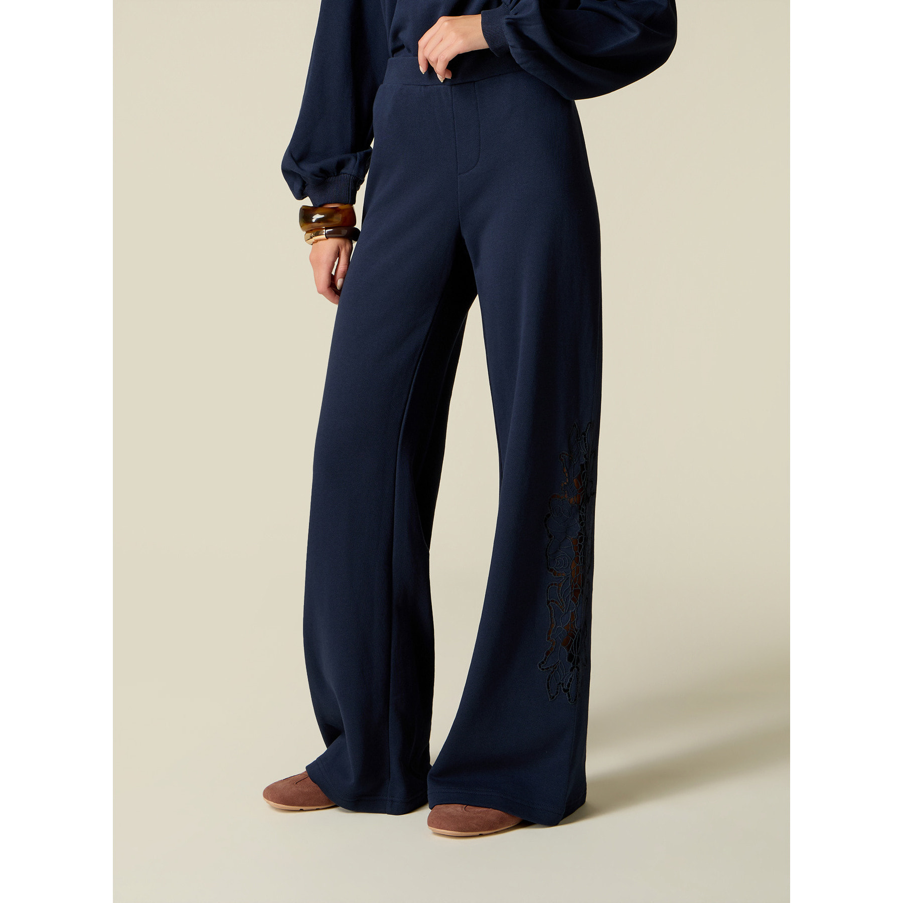 Oltre - Joggers de felpa con detalles de encaje sangallo - Azul