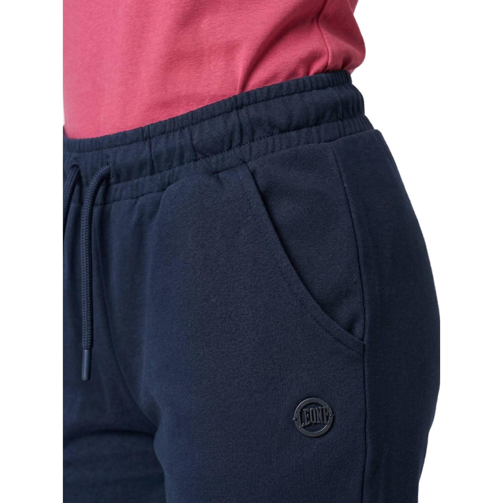 Pantalón mujer Leone 1947 Apparel fit suave con logo tono sobre tono. Comodidad diaria.