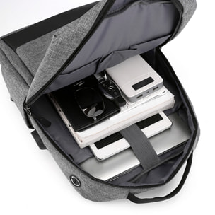 DAM Mochila multi compartimento porta Laptop 15,6". Alta resistencia. Toma USB externa, salida de auriculares. 30x12x40 Cm. Color: Azul