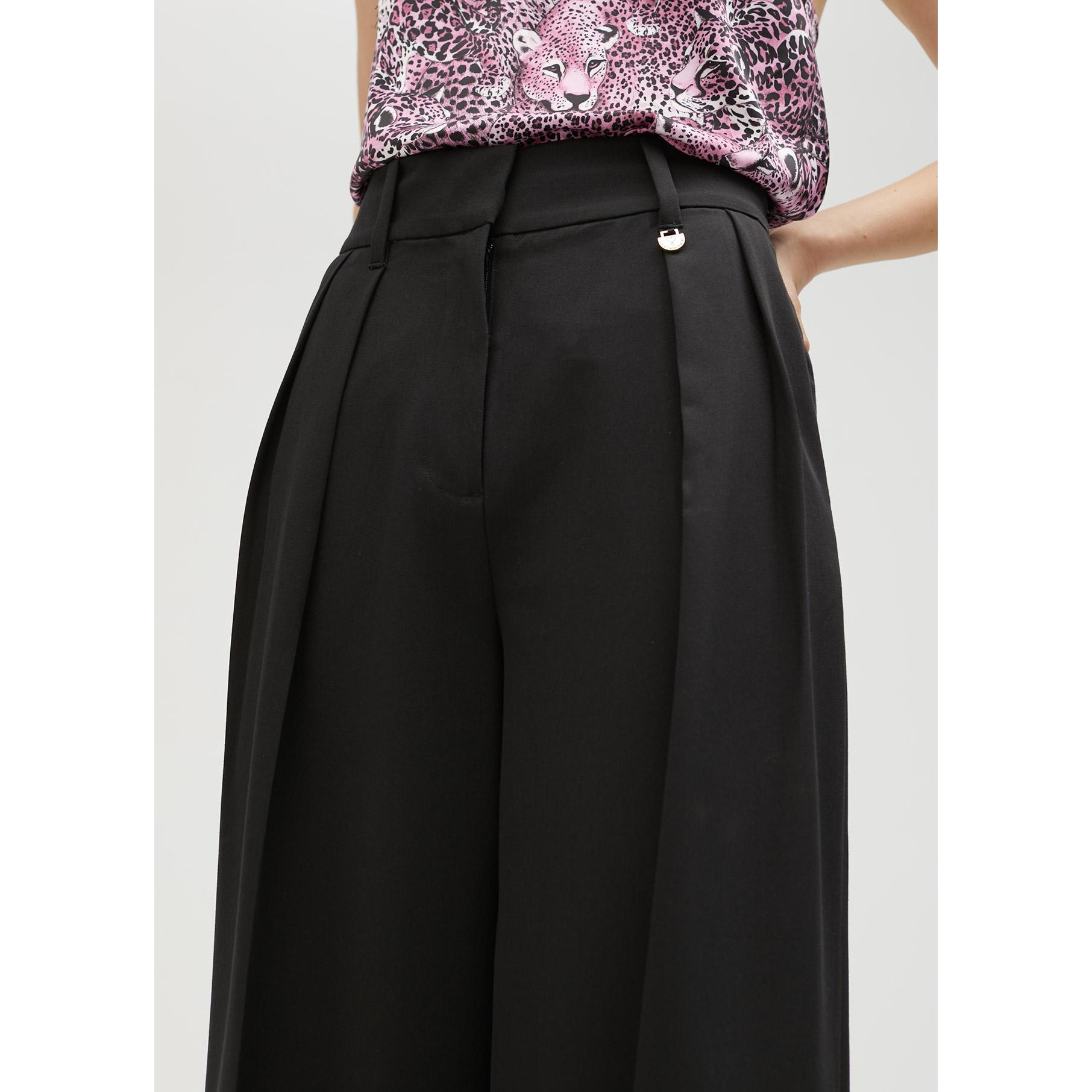 Pantaloni a palazzo con pinces