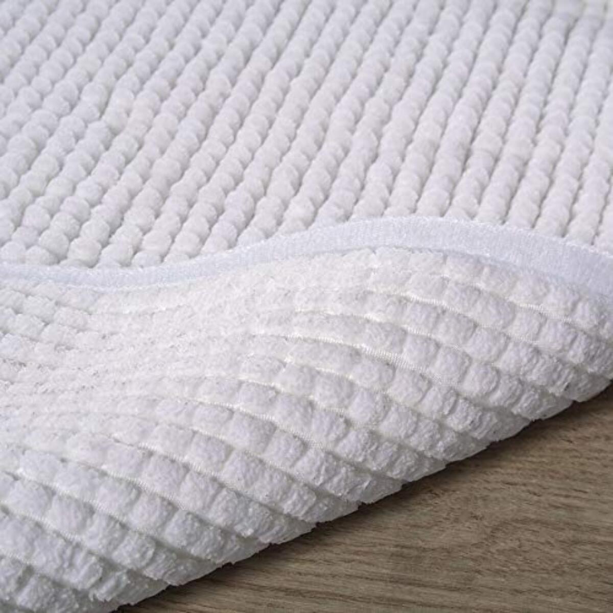 Tappeto Bagno Poppy Bianco, Antiscivolo, Tessuto Morbido e Assobente.