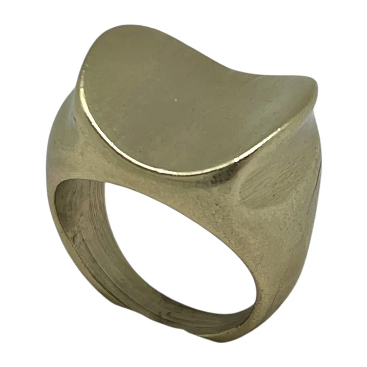 Anillo Mi Curva en dorado chapado latón