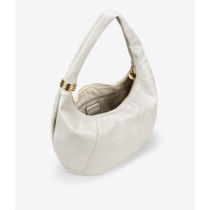 Bolso de hombro beige con detalle metálico