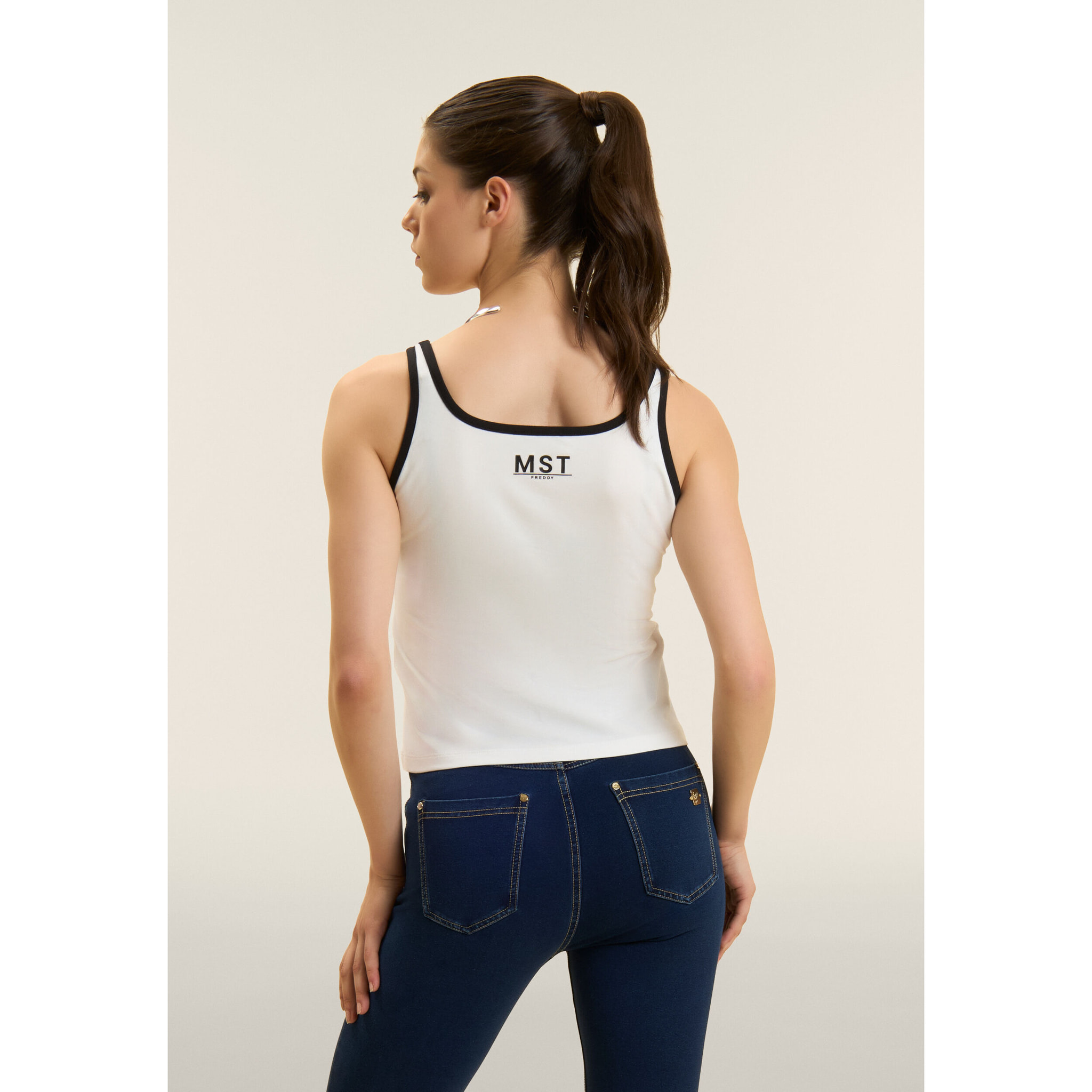 Canotta slim con bordi a contrasto