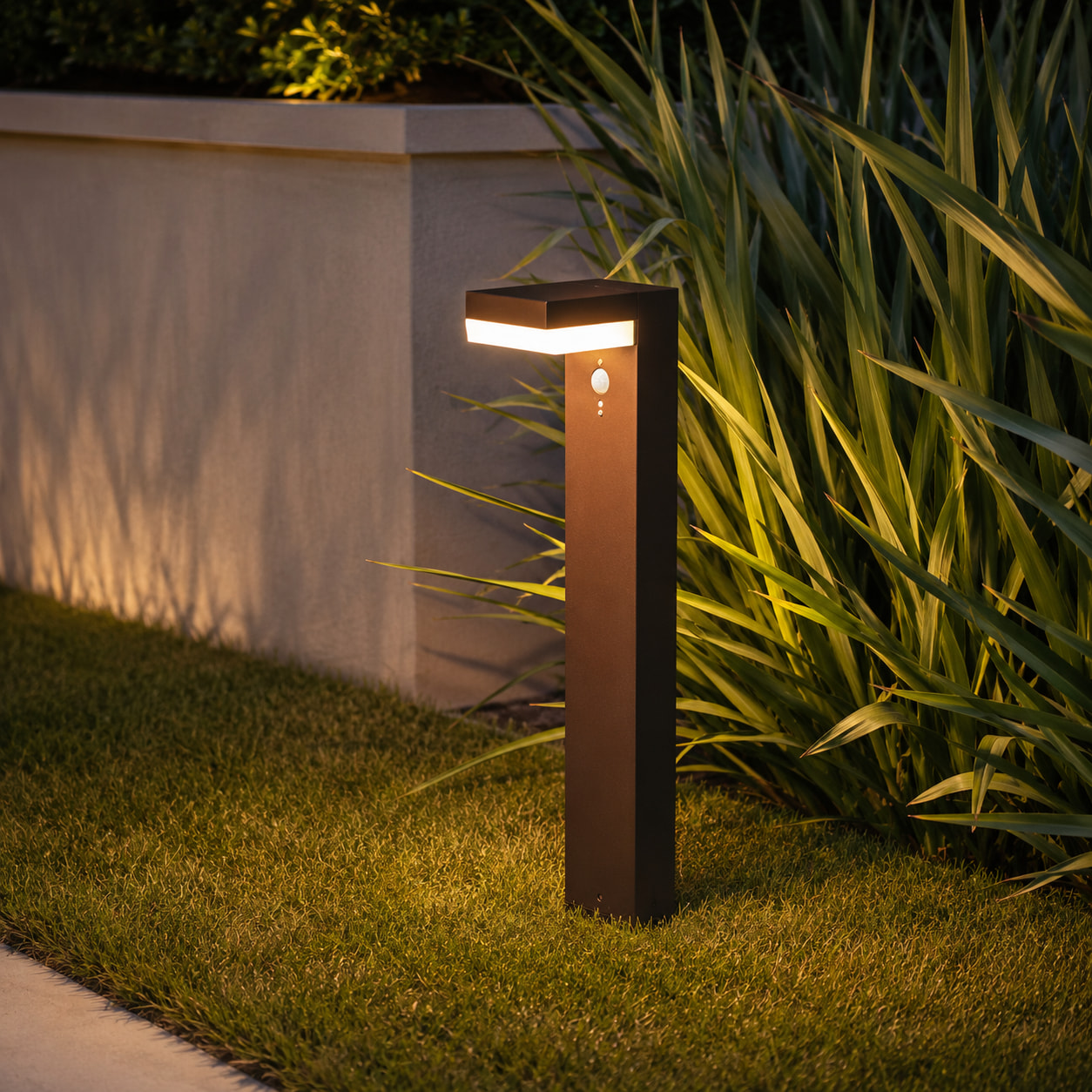 Potelet solaire CENOVA TALL H50CM 600LM