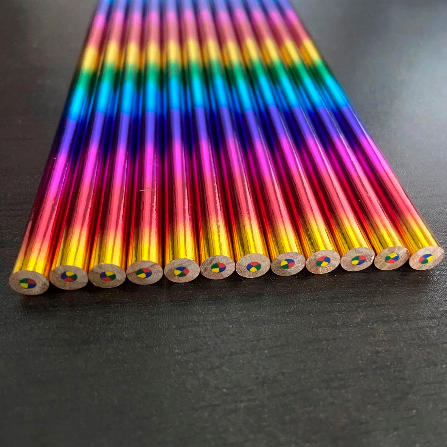 Set 12 lapiceros madera magic rainbow
