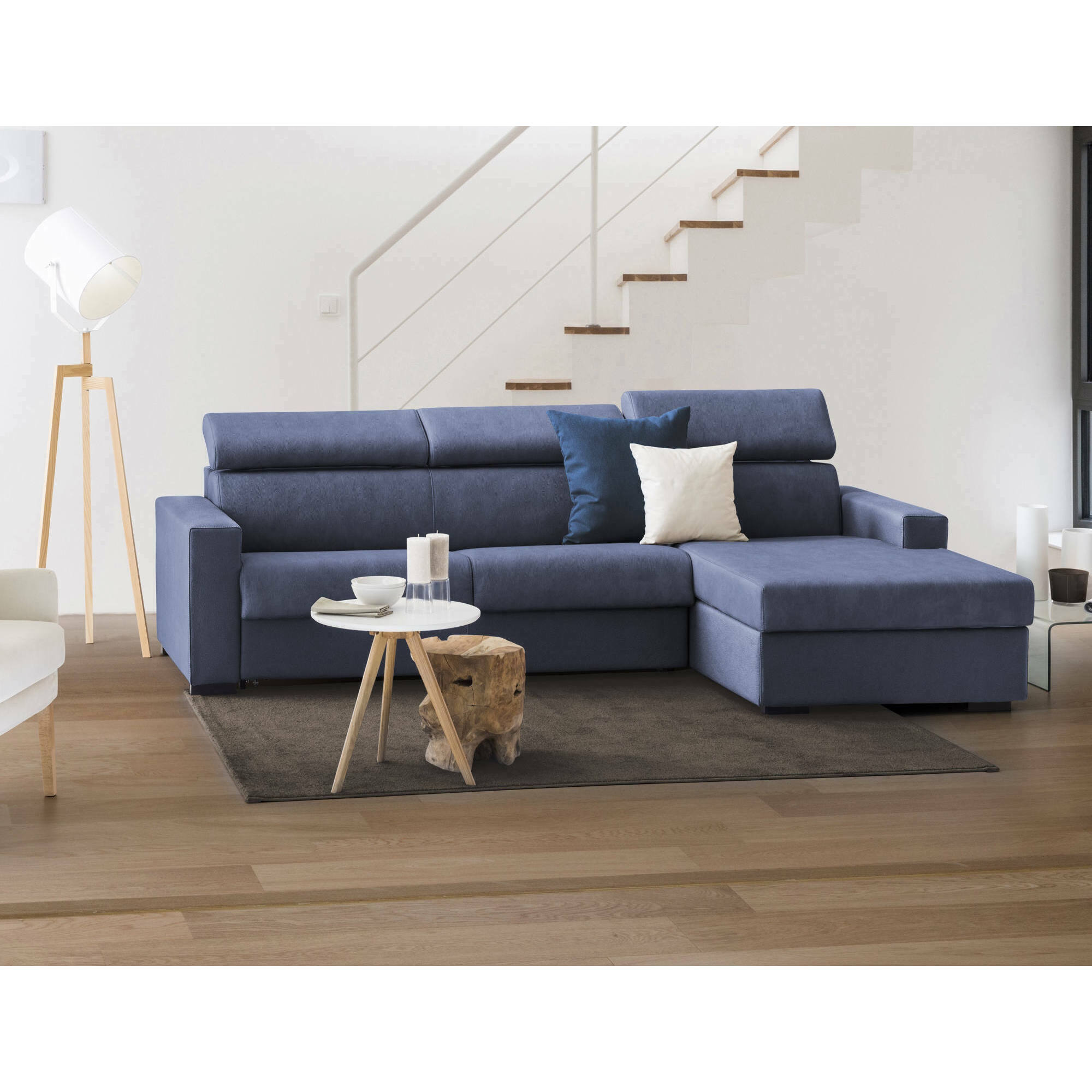 Divano Letto Alceste, Divano ad angolo, 100% Made in Italy, Sofà con apertura girevole, con Penisola contenitore Destra, con Braccioli slim, Cm 260x95h85, Blu