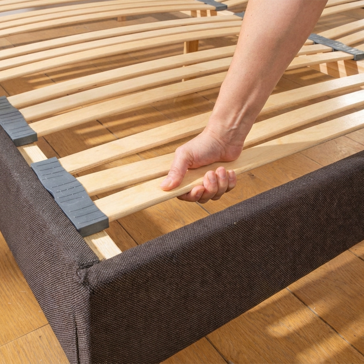 Sommier en Kit Tri-Lattes, Pin Massif & Tissu Gris Anthracite, Soutien Ferme, Montage Rapide