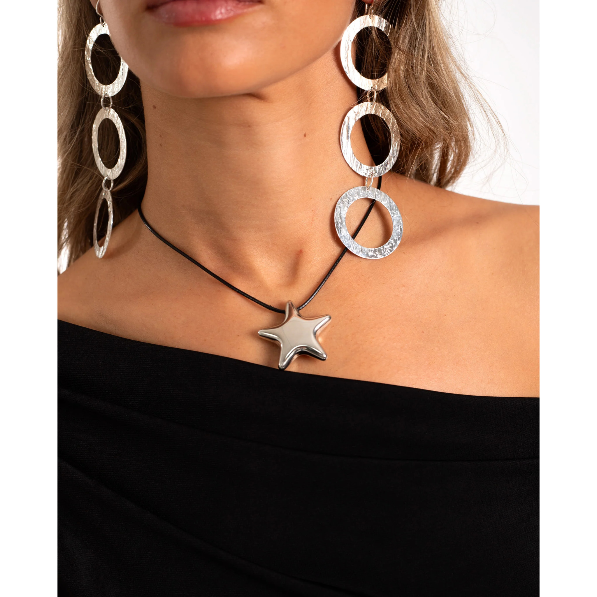 Collar de mujer con estrella