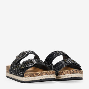 Sandalias de plataforma negras con piedras y hebillas