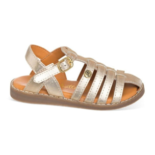Sandalia cangrejera color blanca confeccionada en piel