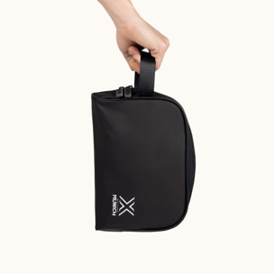 Neceser Deportivo Negro con Bolsillo Interior y Compartimento de Rejilla TOILETRY BLACK