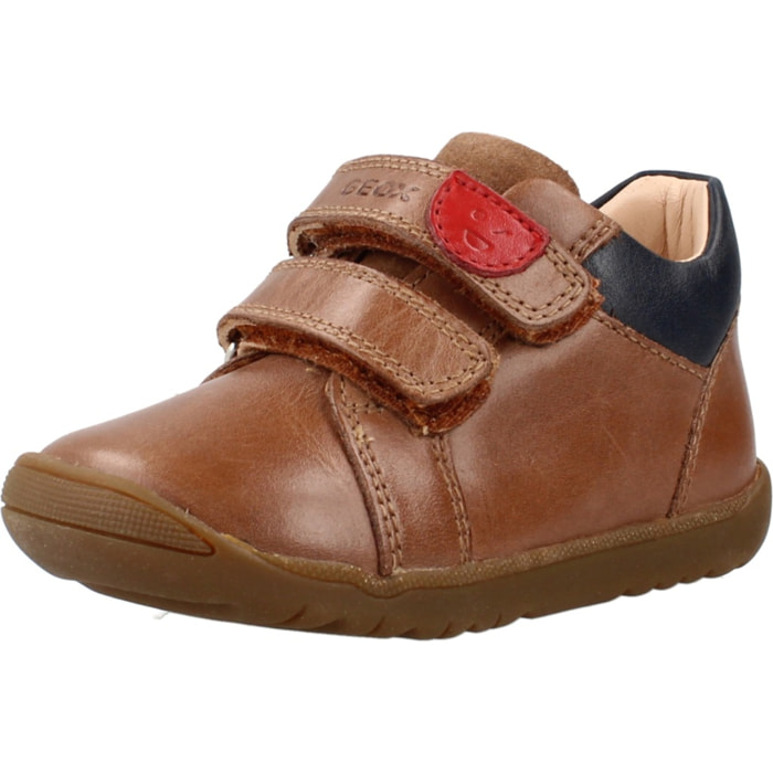 Zapatillas Niño de la marca GEOX  modelo B254NB 0CL22 MARRON