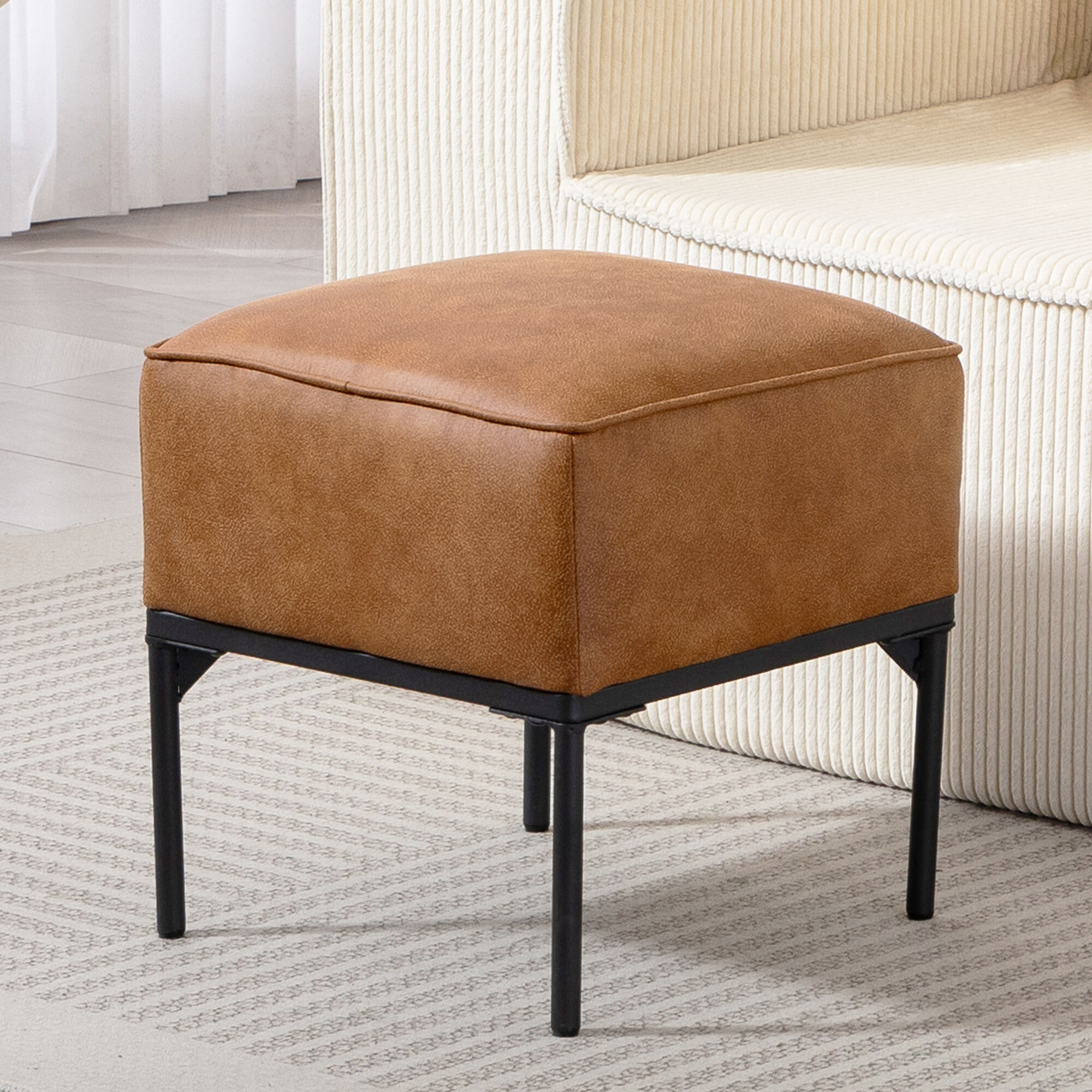 Reposapiés Salón, Taburete Bajo Tapizado en PU con Patas de Acero, Acolchado Grueso, Estilo Moderno, Otomana para Dormitorio, Sofá, Marrón