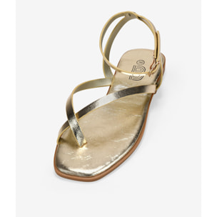 Sandalias de dedo doradas con pulsera y hebilla