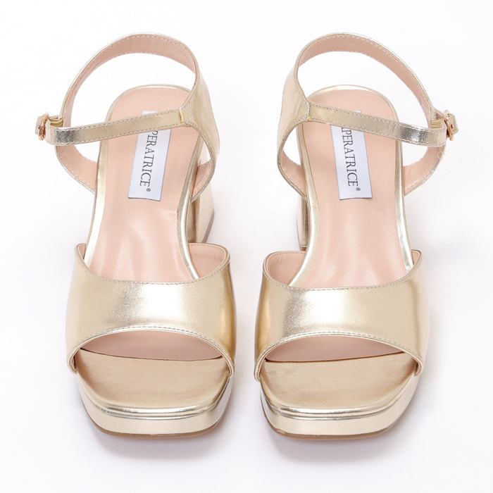 Sandali in simil pelle con tacco comodo