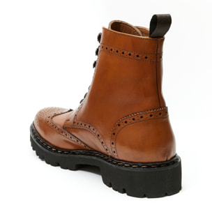 Derby boot British Passport marrone