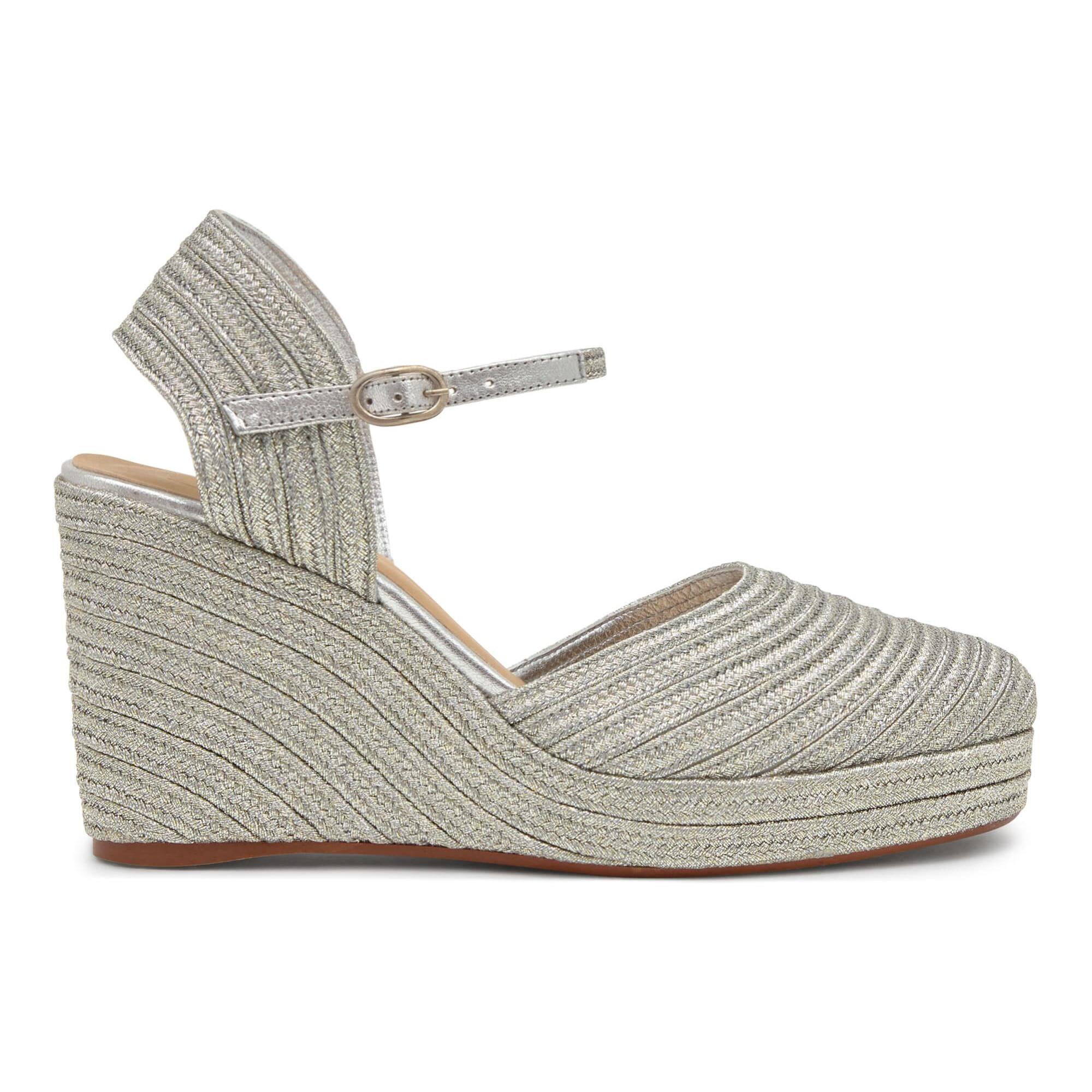Alpargata de cuña Carolyn trenzada en acabado metalizado con cierre de pulsera