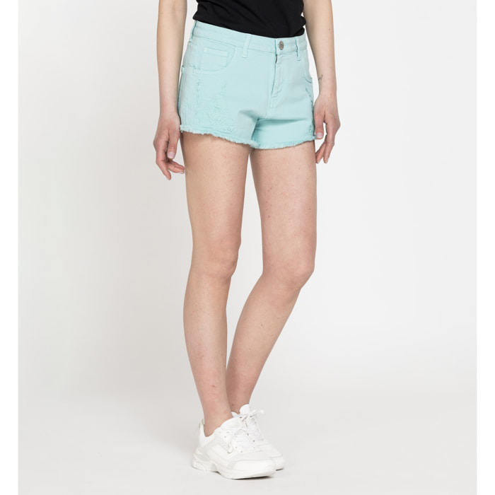 SHORT STRETCH, MODELLO 757. Vita regolare e gamba regolare.