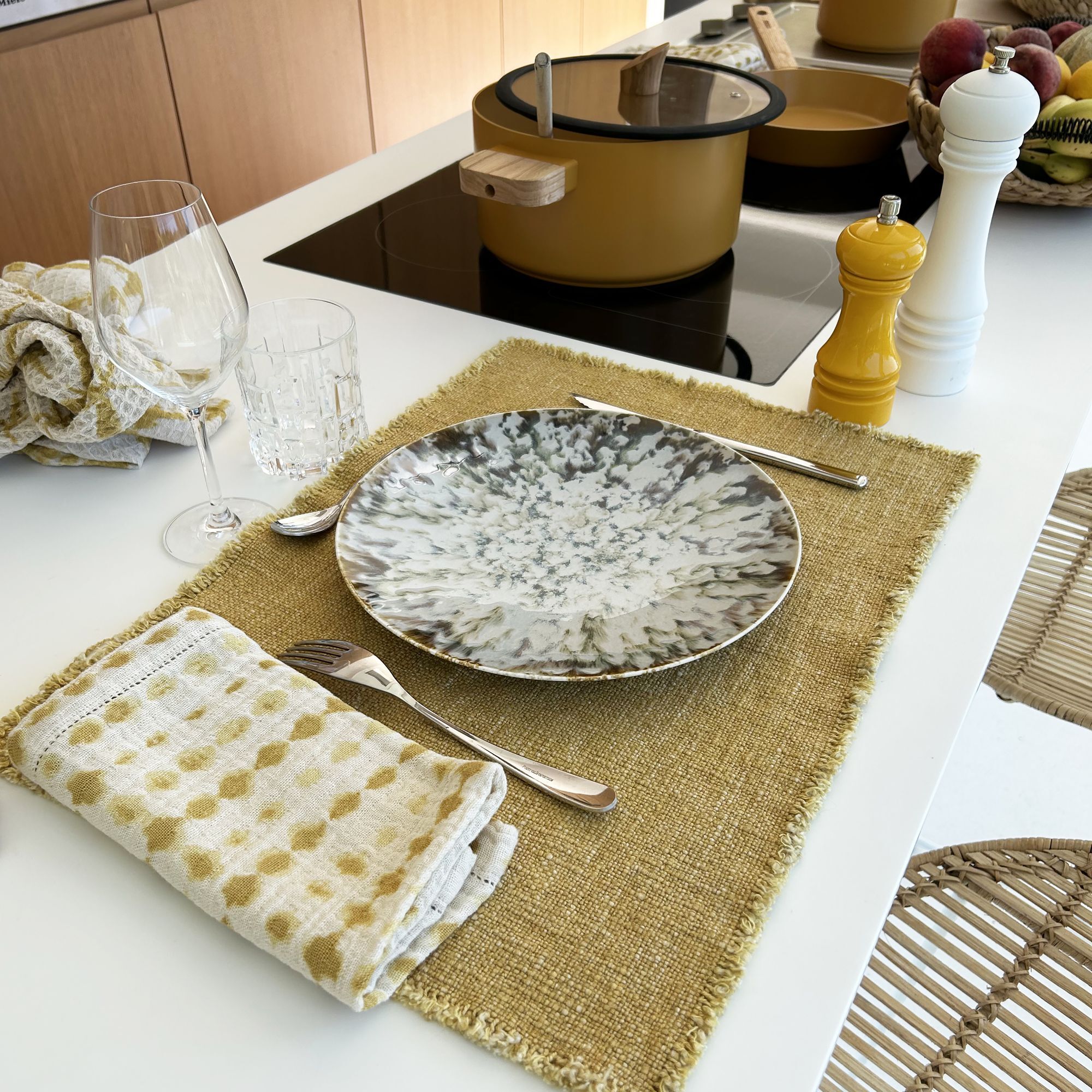 LOT DE 4 SETS DE TABLE FRANGÉS TISSU UNI JAUNE MIMOSA 38X54CM ANOKI