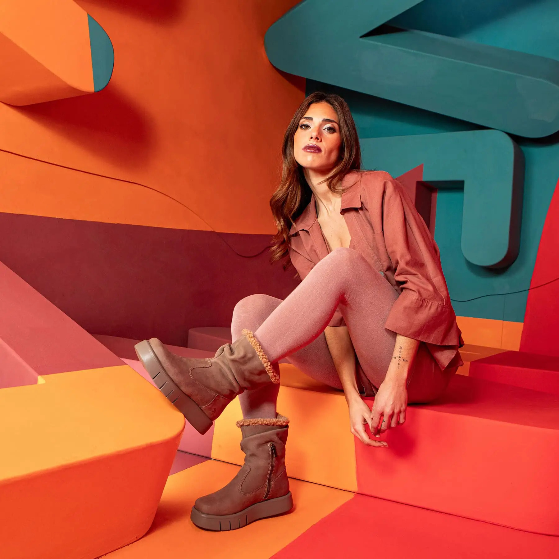 Botines 1347 NOBUCK BLACK/ MALAGA color Black