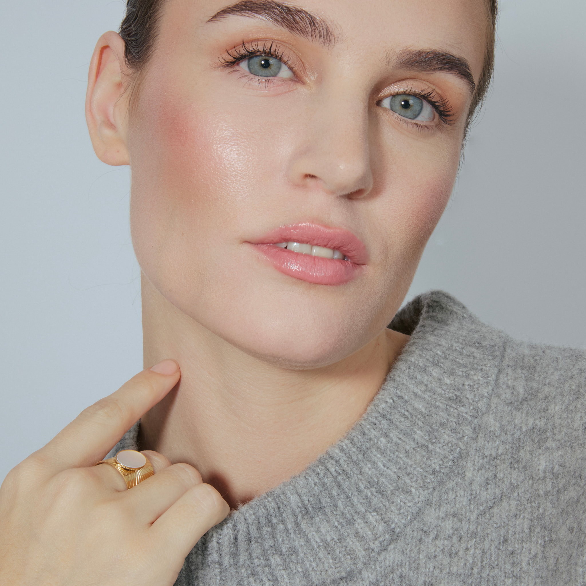 Anillo LUX BY LUX acabado oro 18k