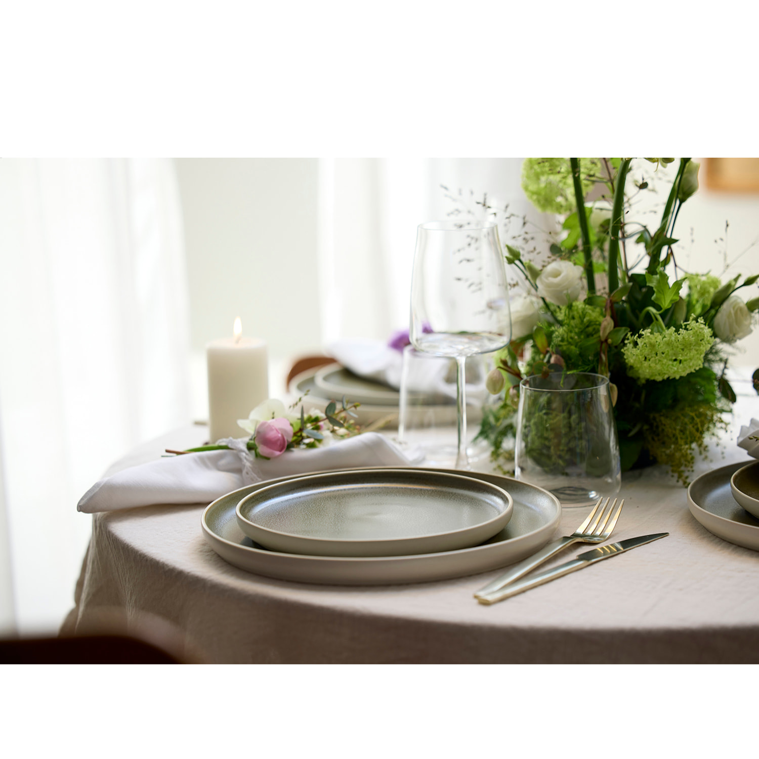 Service de table 16 couverts Storm