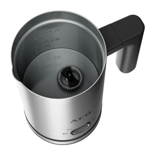 AEG Espumador de leche AEG de 500 W de potencia y 300 ml de capacidad MF5-1-6ST