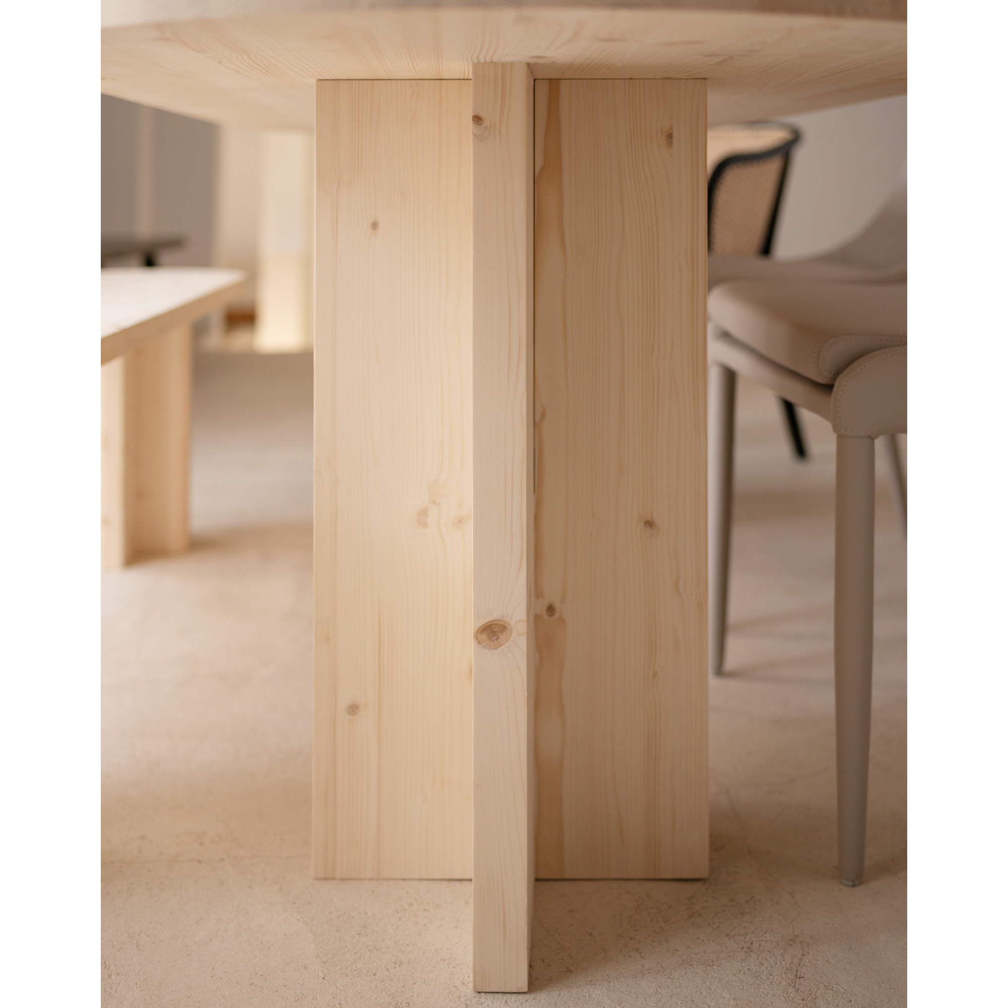 Pack table à manger ovale et banc en bois massif ton naturel en différentes tailles