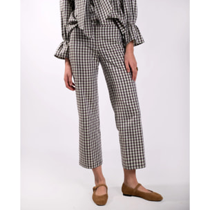 Pantalón de mujer recto cropped.