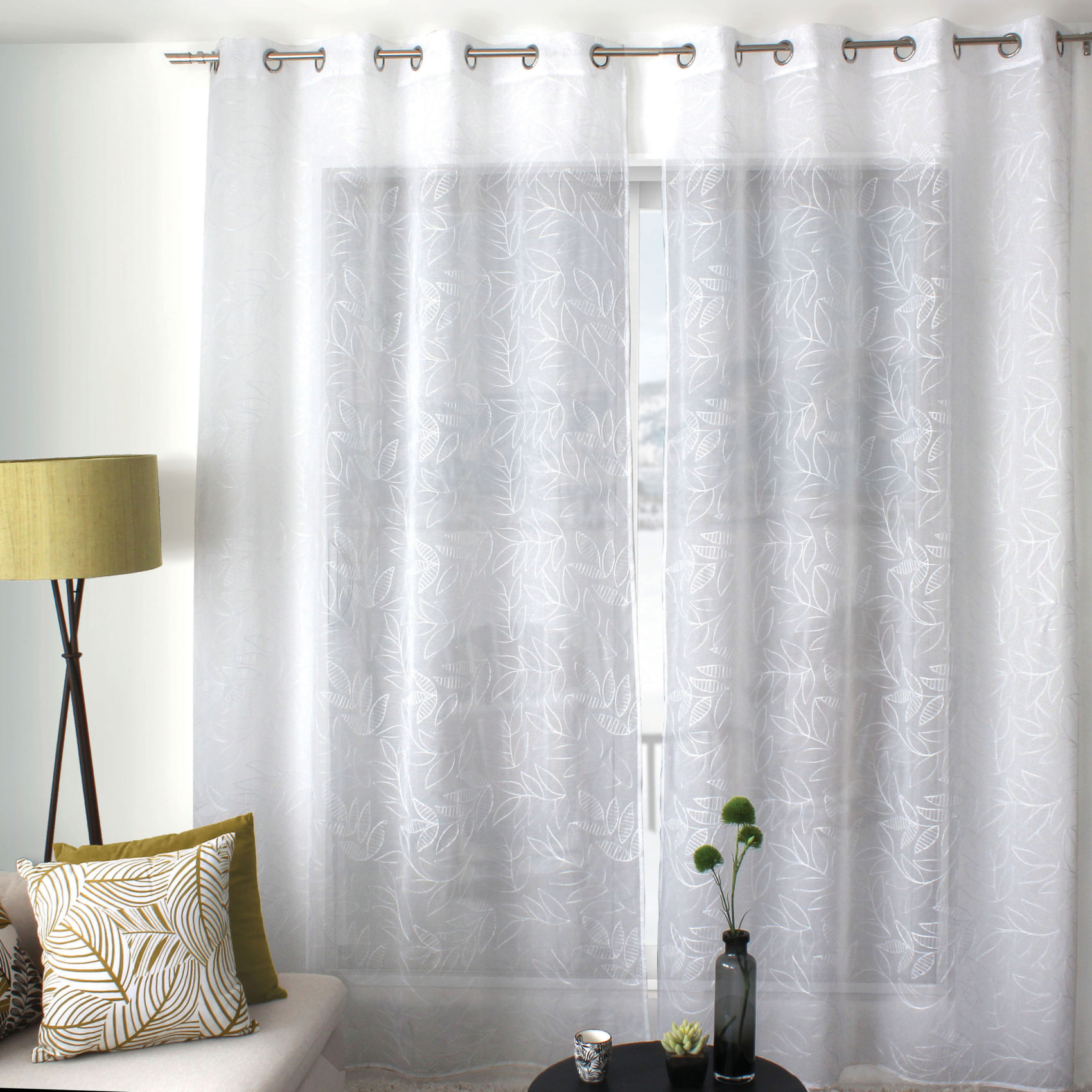 Voilage brodé motif feuillage - Blanc