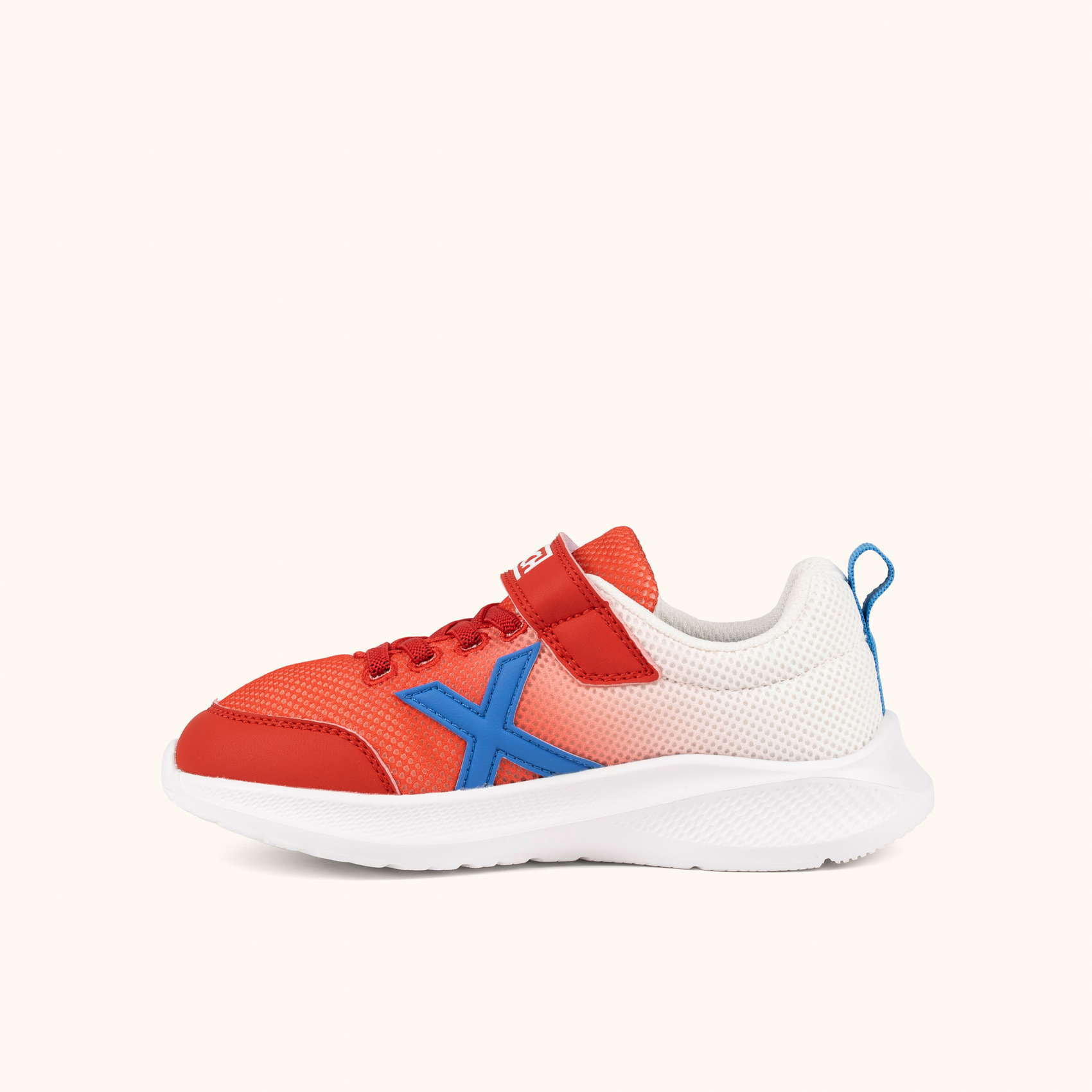 Zapatilla Deportiva Infantil Roja y Blanca con Detalles Azules MUNICH MINI LETA 10