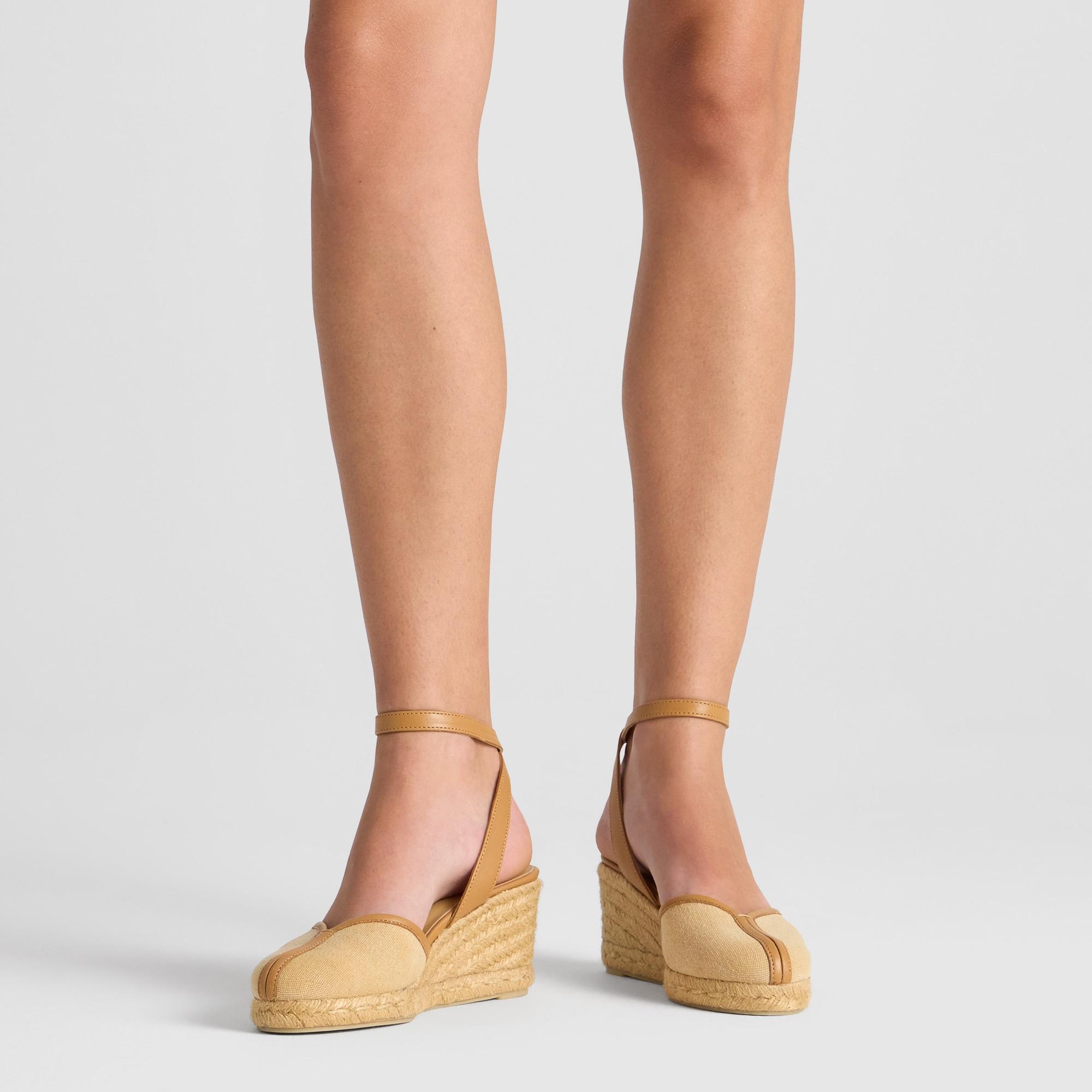 Alpargata Cecilia cuña de yute tintada en algodón orgánico con pulsera y escote en V