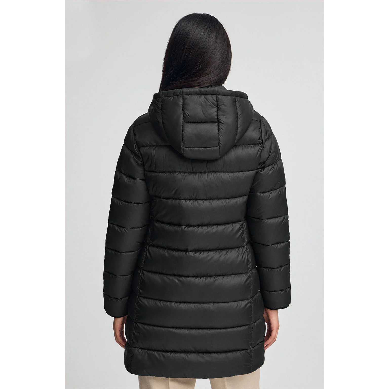 Chaqueta Salima Embroidery negra con logo Rigby Go