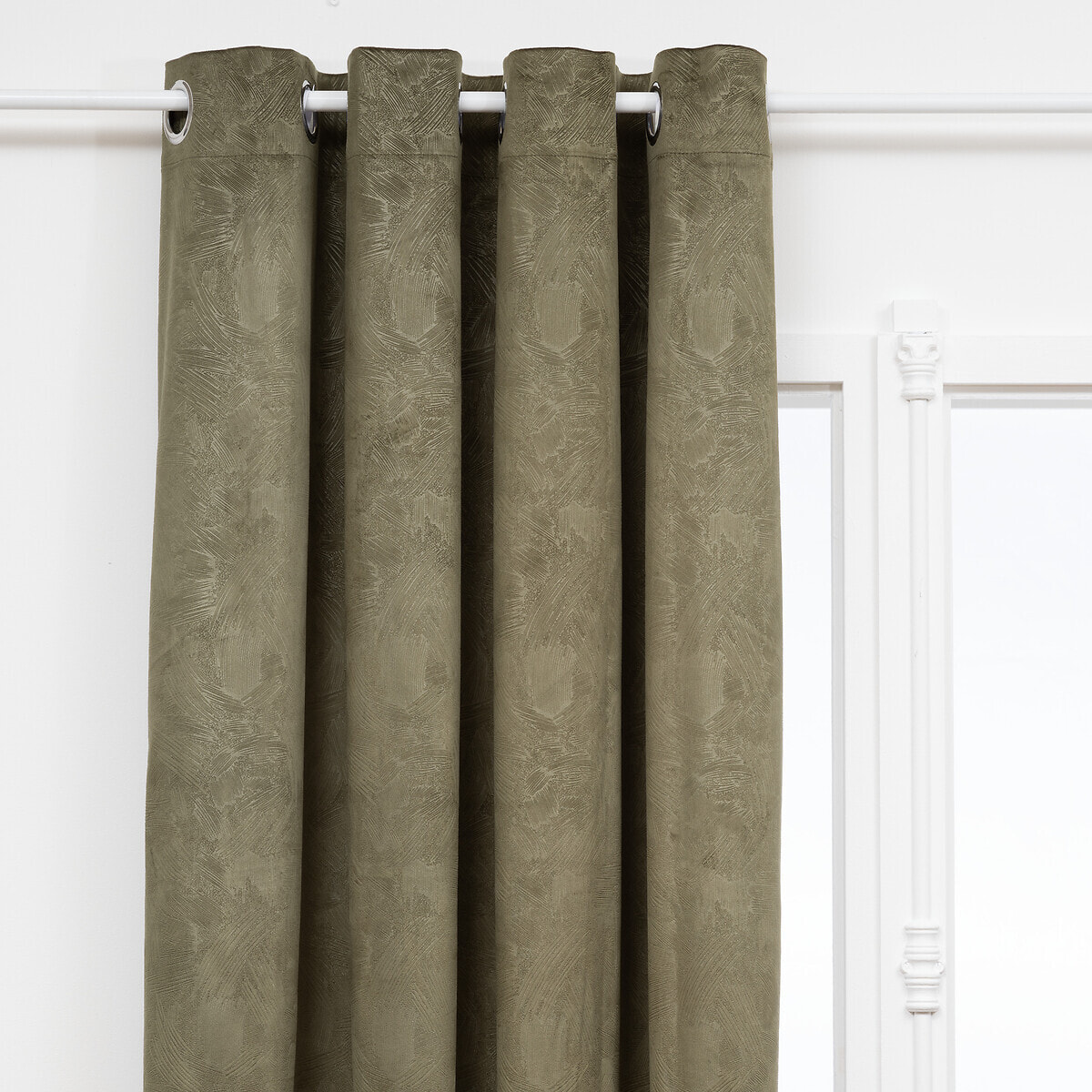 Rideau occultant effet velours "Fujo" vert kaki 135x260cm