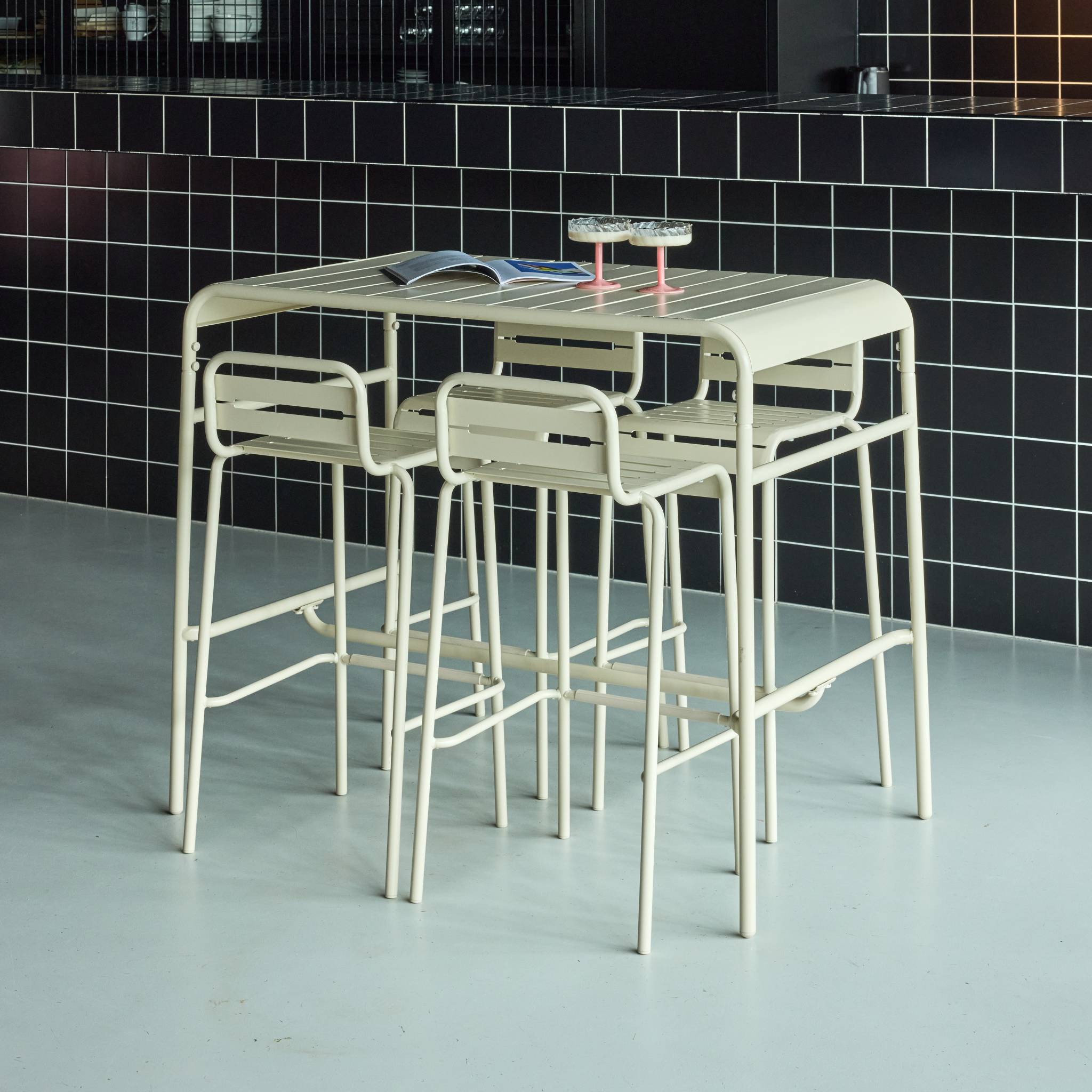 Table haute de jardin acier + 4 assises AMÉLIA