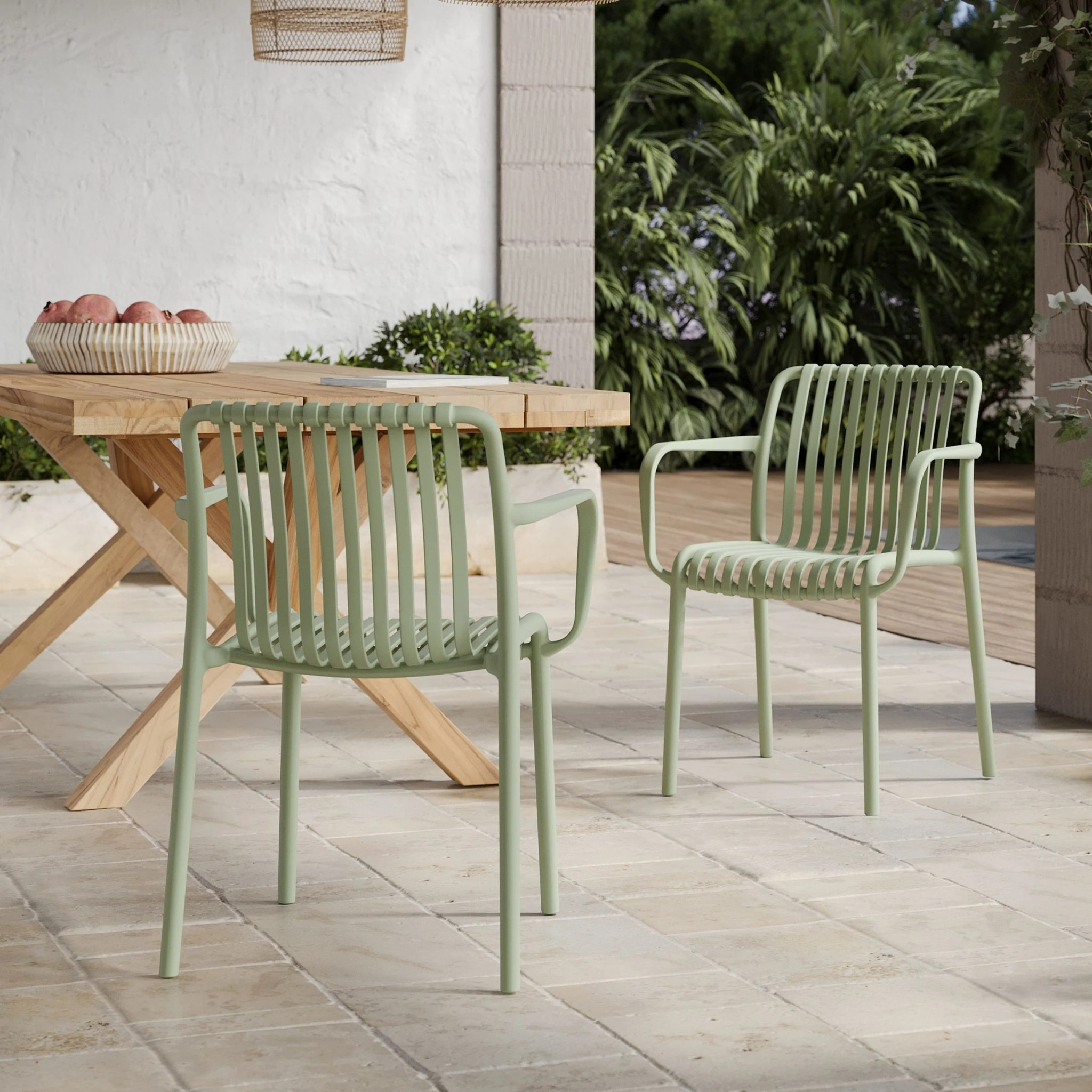 Lot de 2 chaises de jardin empilables en plastique vert pastel - Ivy
