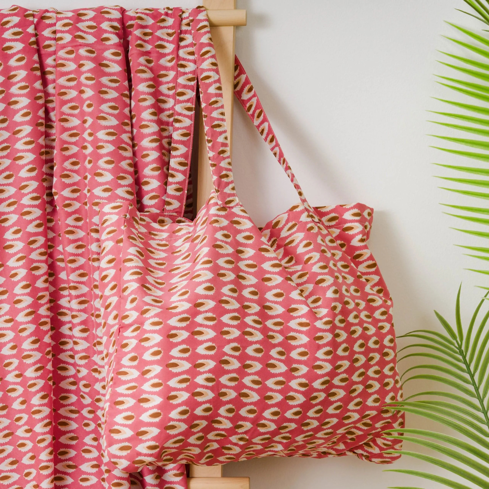 PACK TOALLA PAREO + BOLSO TANA