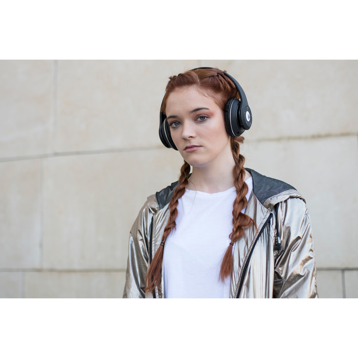 MAGNUSSEN H1 HEADPHONES en color Negro