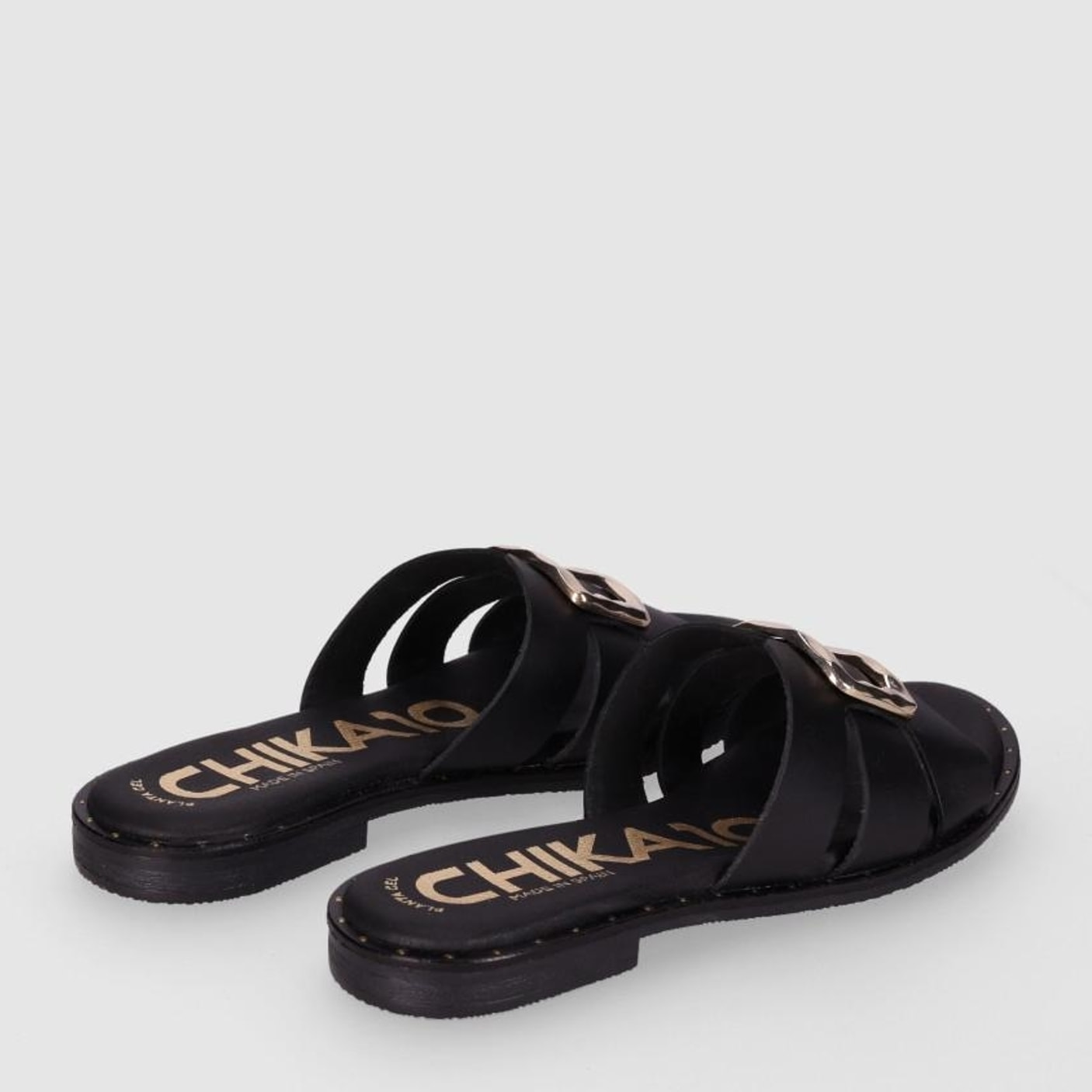 Sandalias de Piel - Negro - Tacón: 1 cm