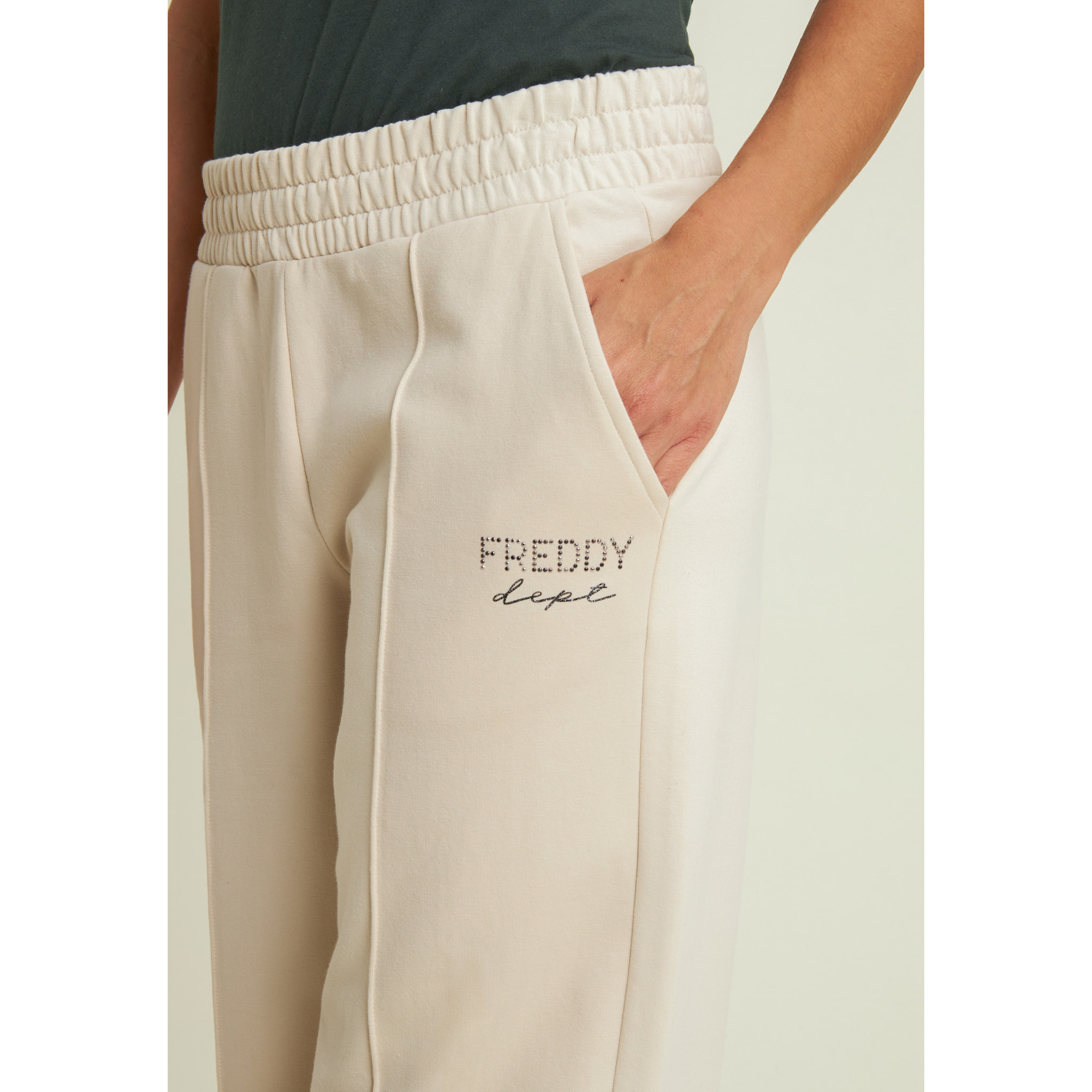 Pantaloni wide leg con cucitura centrale decorativa