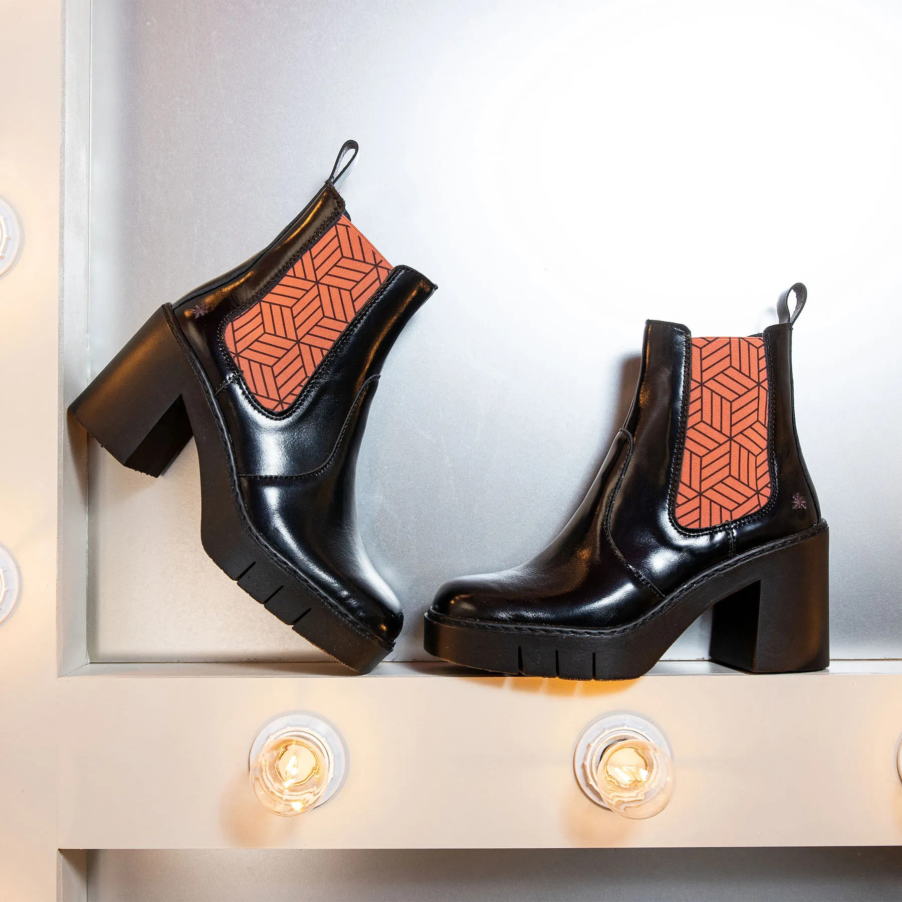 Botines 1983 NAPPA SHINNY BLACK-SALMON/BERNA color Black-salmon