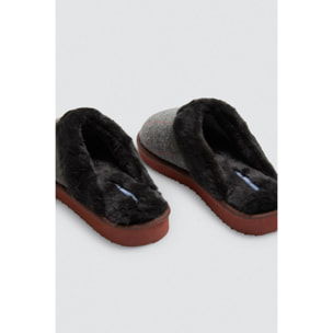 Pantofole a quadri con pelliccia