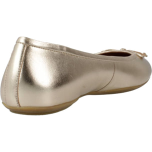 Bailarinas Mujer de la marca GEOX  modelo D PALMARIA B ORO