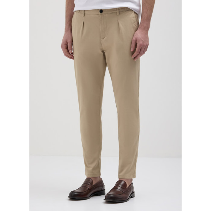 Pantaloni chino